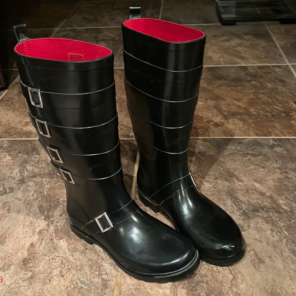 Capelli women’s black mid calf boots 8